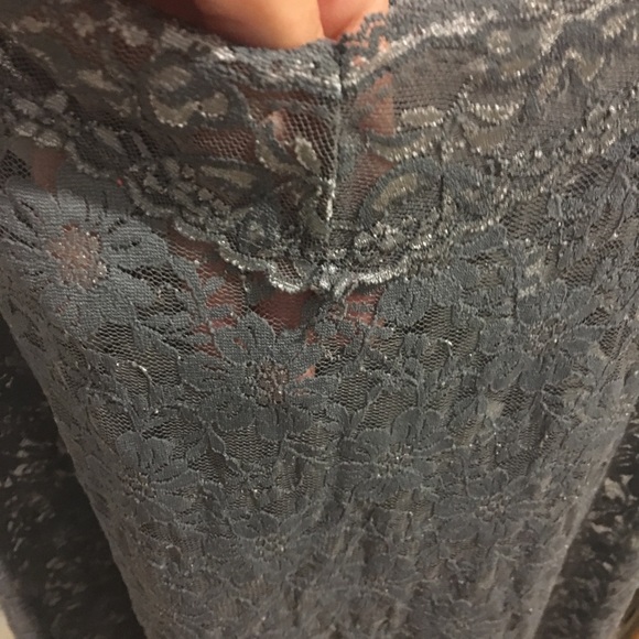 Grey lacey tank top - Picture 3 of 5